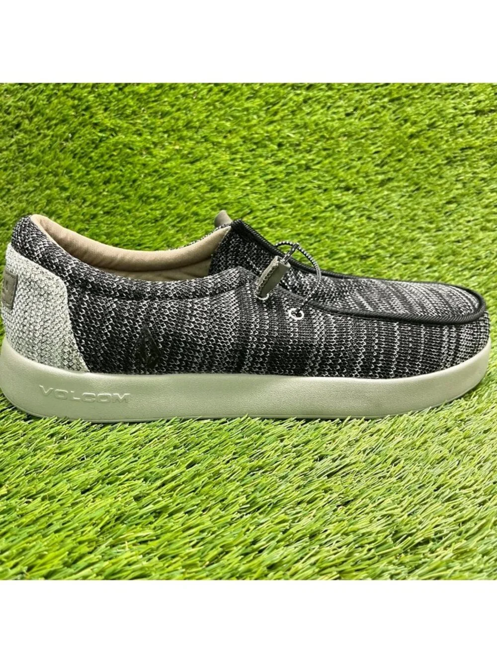 Volcom Chill Mens Size 13E Black Gray Composite Toe Slip On Safety Work Shoes